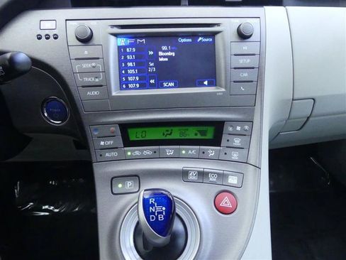 Used 2012 Toyota Prius Two FWD image 9