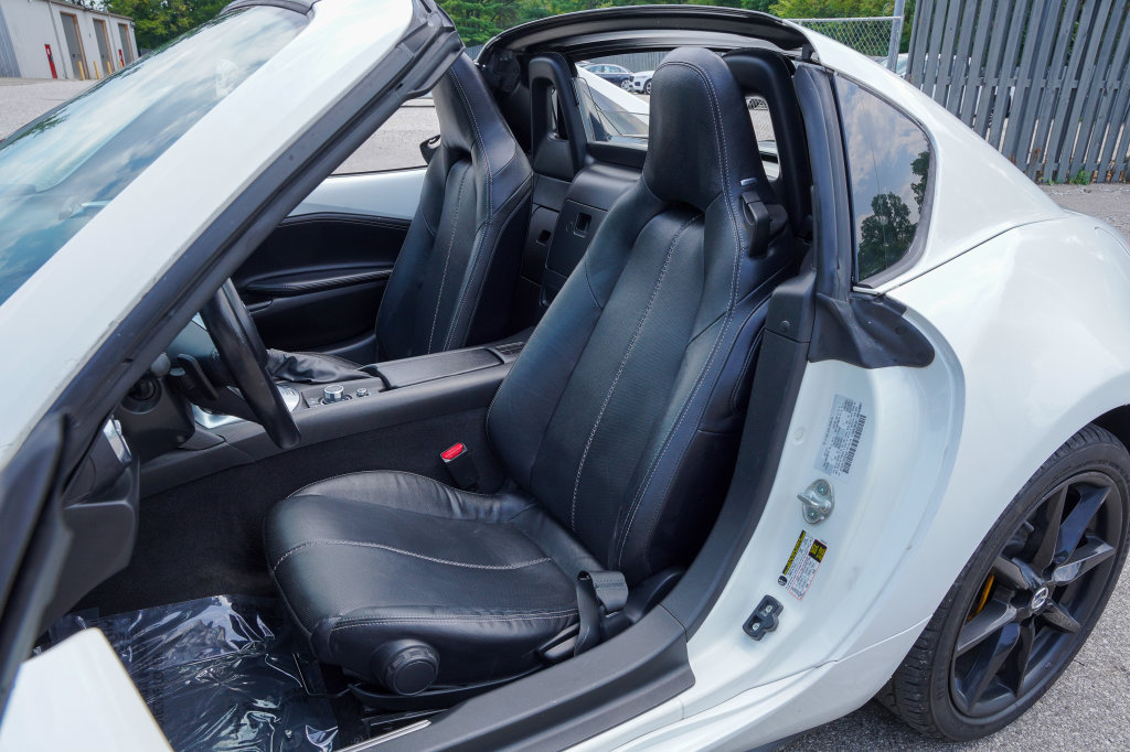 Used 2021 MAZDA MX-5 Miata RF Grand Touring RWD image 23