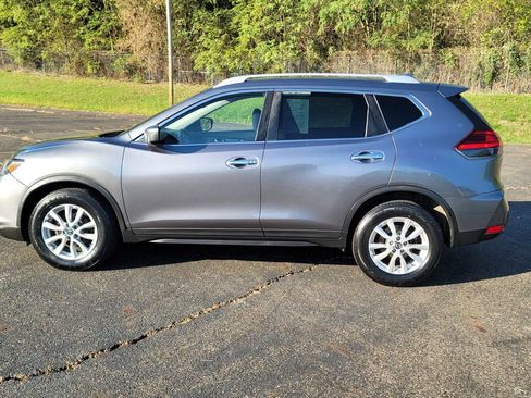 Used 2017 Nissan Rogue SV image 7