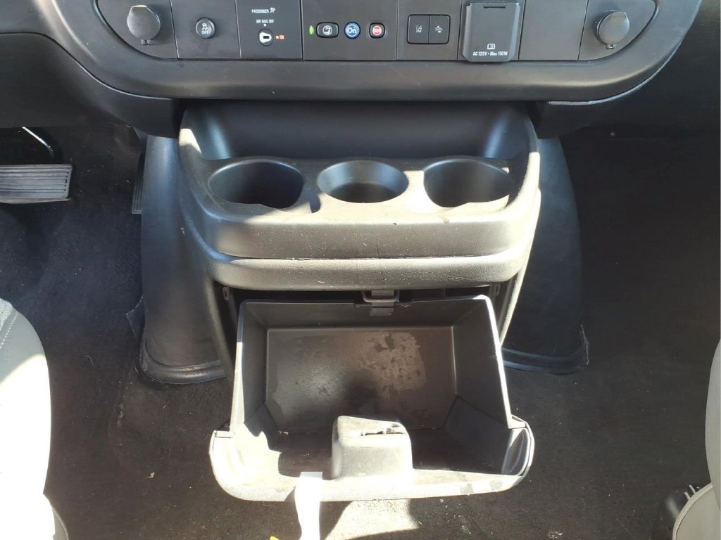 Certified 2025 Chevrolet Express 3500 LT w/ LT Preferred Equipment Group RWD image 32