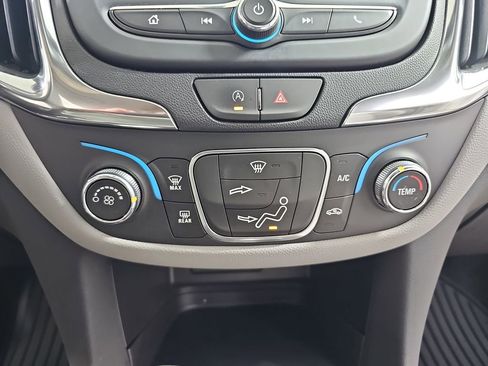 Certified 2024 Chevrolet Equinox LS w/ LS Convenience Package image 28