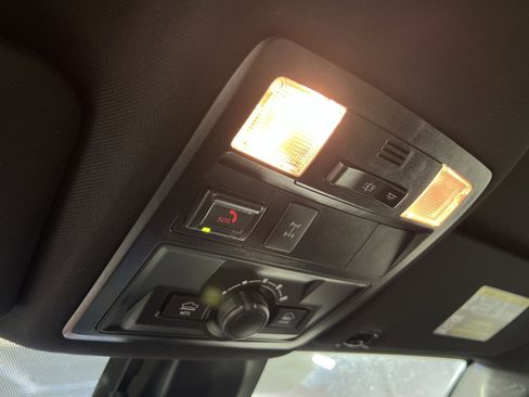 Used 2021 Toyota Tacoma TRD Off-Road w/ Technology Package image 34