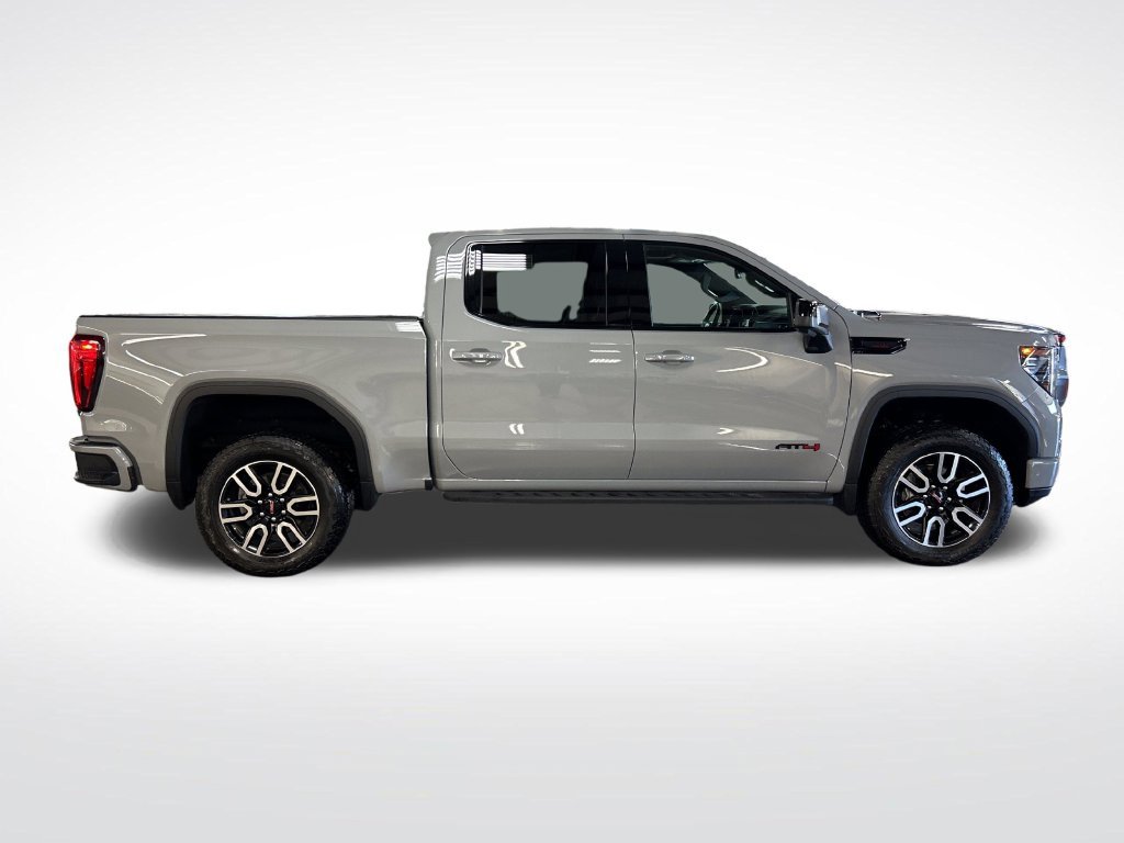 Used 2025 GMC Sierra 1500 AT4 w/ AT4 Premium Package AWD/4WD image 7