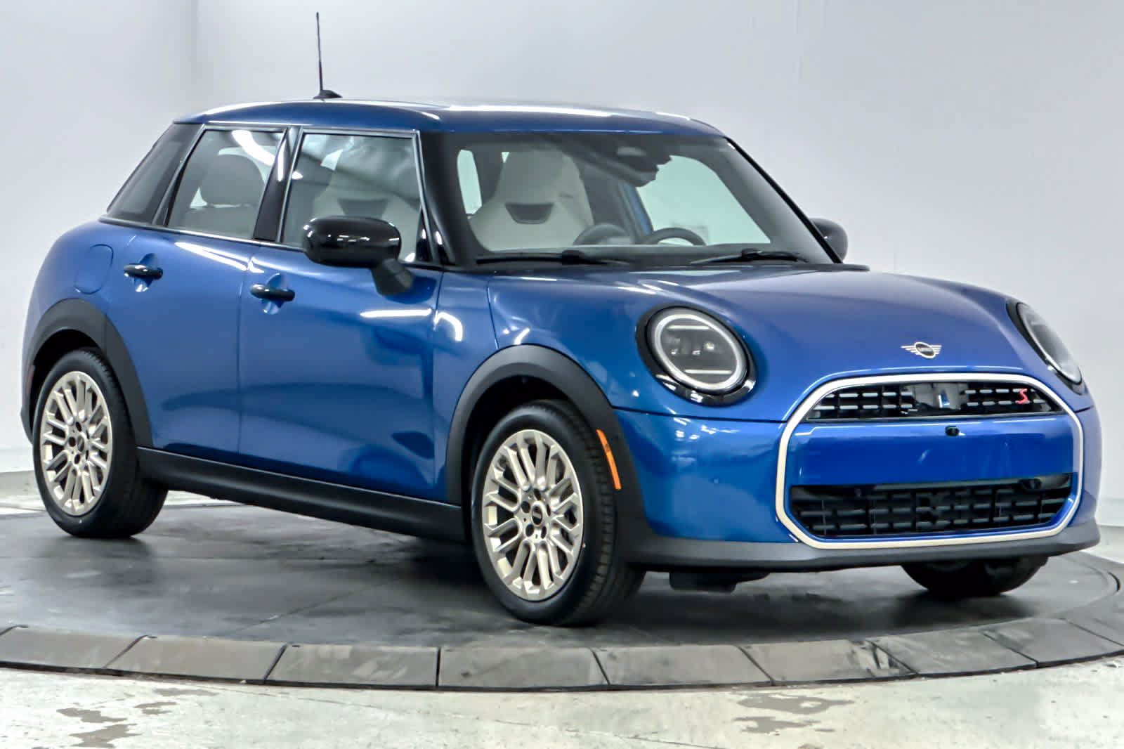 Used 2026 MINI Cooper S FWD image 9