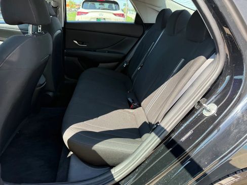 Used 2021 Hyundai Elantra SEL w/ Convenience Package FWD image 20