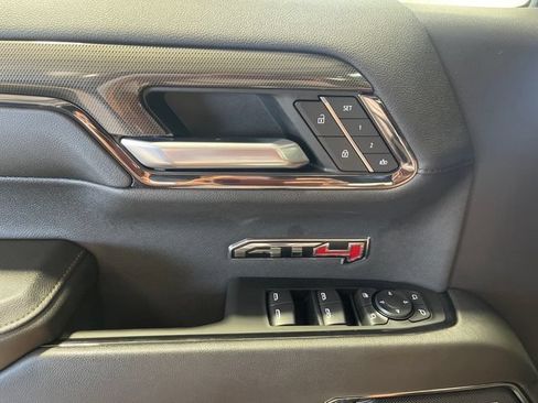 Used 2024 GMC Sierra 1500 AT4 w/ Technology Package AWD/4WD image 16