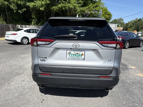 Used 2024 Toyota RAV4 LE FWD image 4