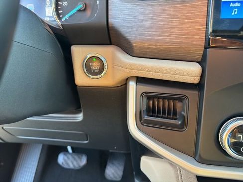 Used 2024 Ford Expedition Max Limited image 24