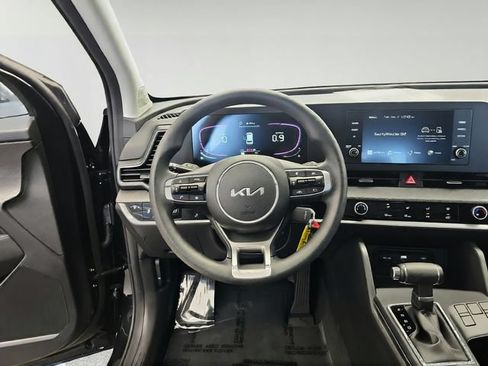 Certified 2024 Kia Sportage LX FWD image 15