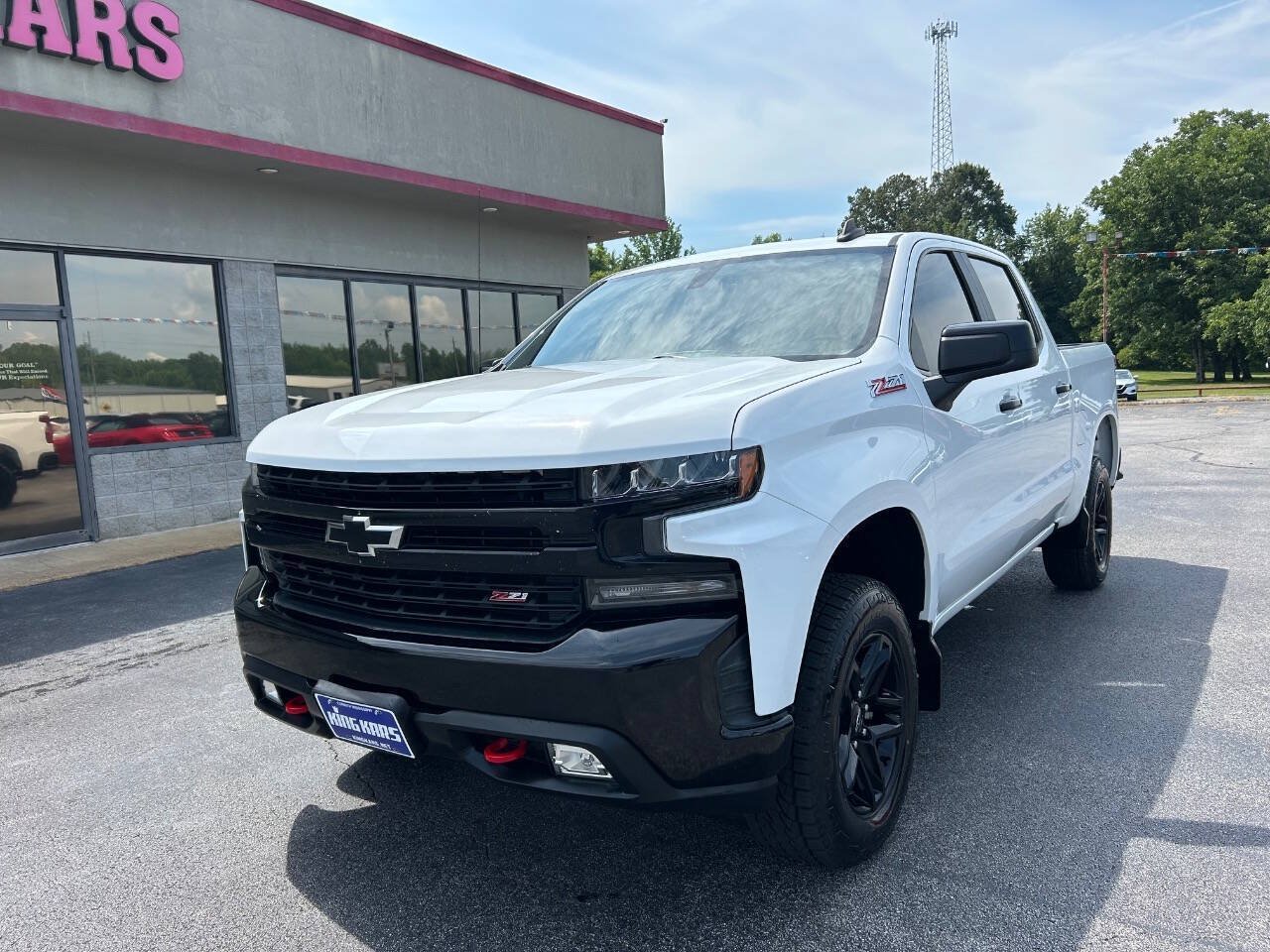Used 2020 Chevrolet Silverado 1500 LT Trail Boss w/ Convenience Package AWD/4WD image 3
