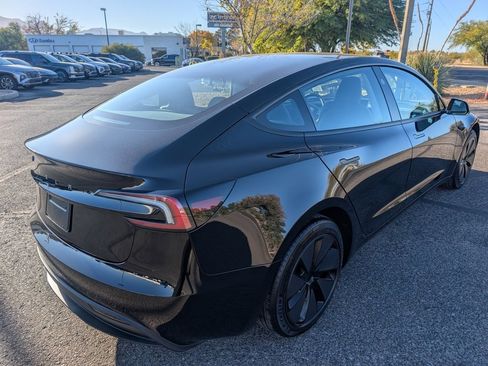 Used 2025 Tesla Model 3 image 5