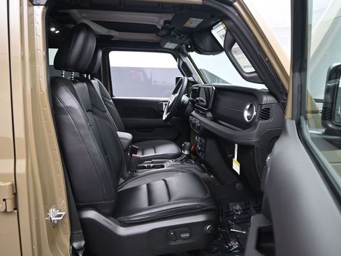 New 2026 Jeep Wrangler Unlimited Sahara AWD/4WD image 29