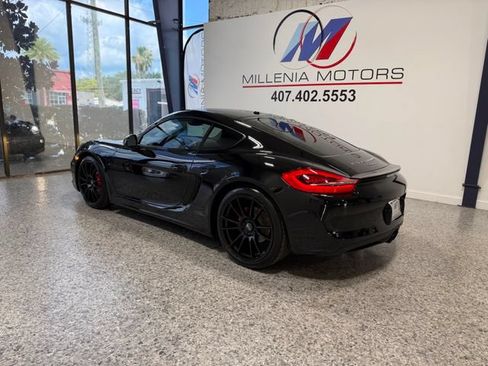 Used 2015 Porsche Cayman RWD image 2