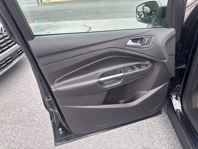 Used 2017 Ford Escape SE AWD/4WD image 9