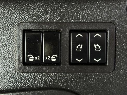 Used 2020 Cadillac Escalade ESV Platinum AWD/4WD image 14