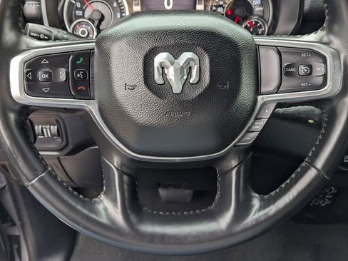 Used 2022 RAM 1500 Laramie AWD/4WD image 5