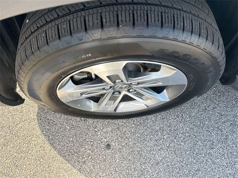 Used 2023 Honda Pilot EX-L image 17