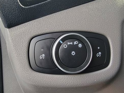 Used 2020 Ford Transit Connect XL image 8