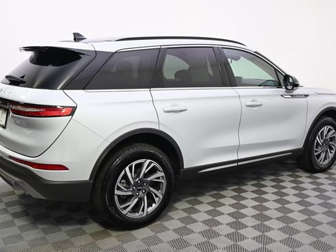 Used 2026 Lincoln Corsair Premiere AWD/4WD image 7