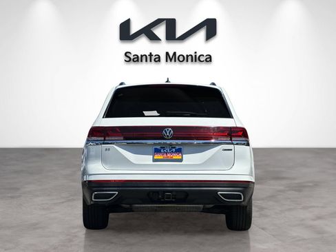 Used 2024 Volkswagen Atlas SE AWD/4WD image 5
