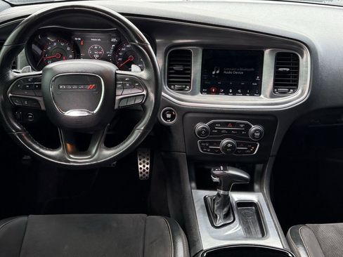 Used 2018 Dodge Charger R/T RWD image 10