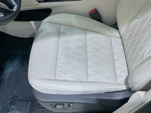 Used 2023 Buick Envision Avenir FWD image 20