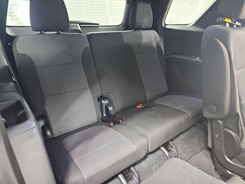 Used 2023 Chevrolet Traverse LT AWD/4WD image 15