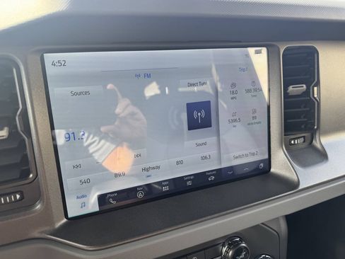 Used 2024 Ford Bronco Big Bend w/ Sasquatch Package AWD/4WD image 11