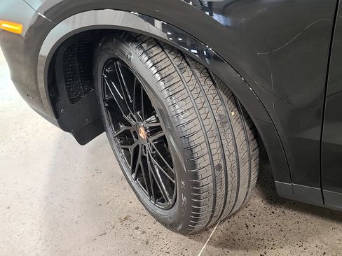 New 2026 Porsche Cayenne Coupe image 33