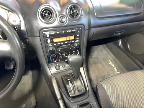 Used 2002 MAZDA MX-5 Miata image 16