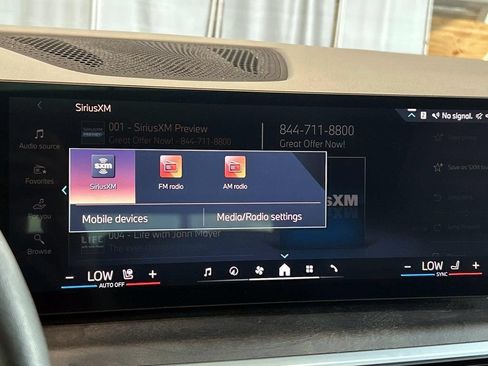 Used 2024 BMW X7 xDrive40i w/ Climate Comfort Package AWD/4WD image 34