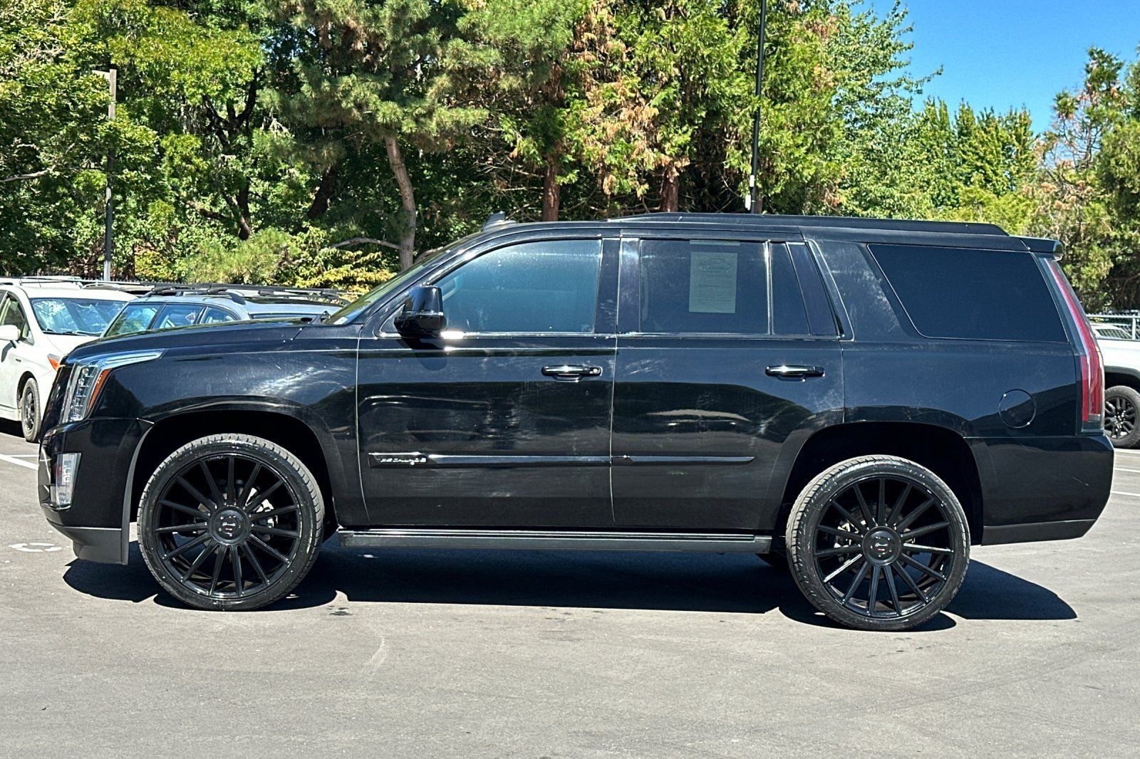 Used 2016 Cadillac Escalade Premium RWD image 7