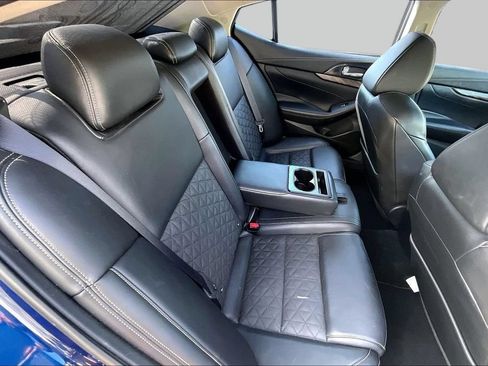 Used 2017 Nissan Maxima Platinum FWD image 23