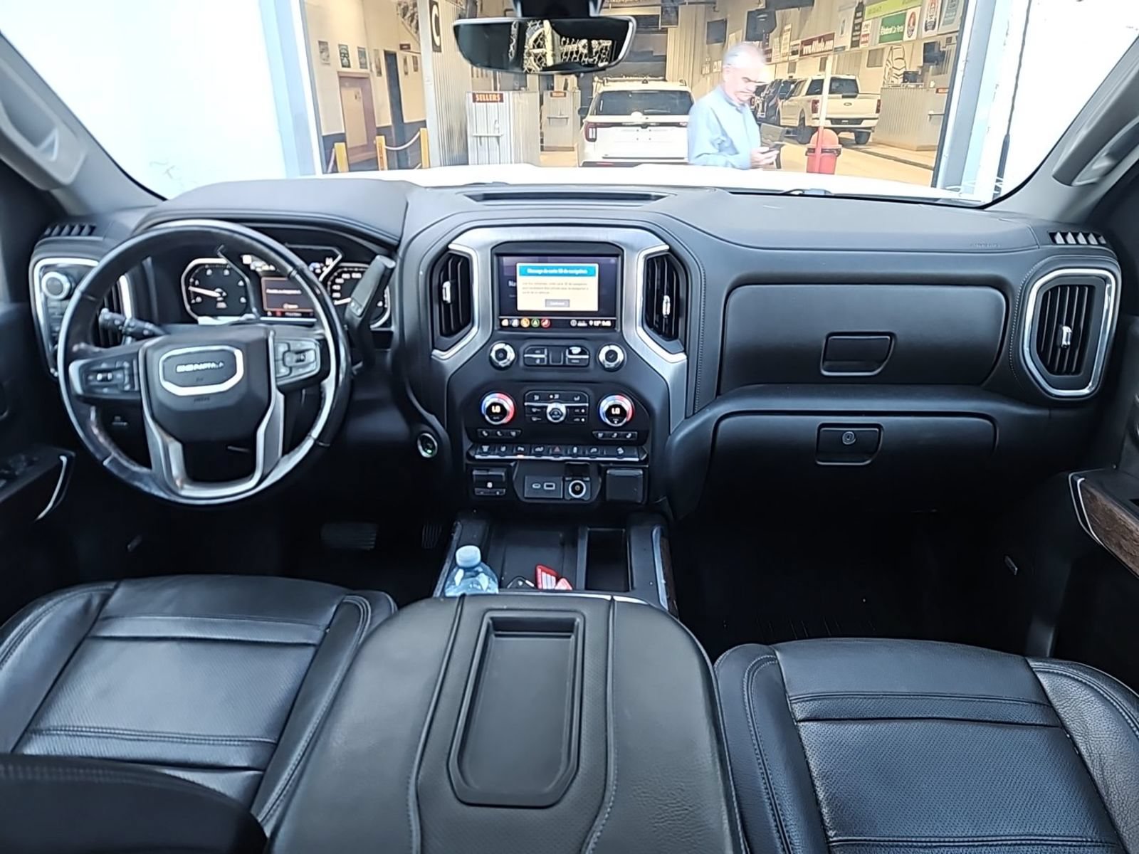 Used 2020 GMC Sierra 2500 Denali w/ Denali Ultimate Package AWD/4WD image 7