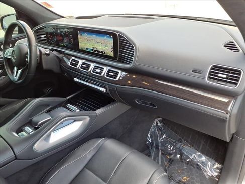 Used 2022 Mercedes-Benz GLS 580 4MATIC image 8