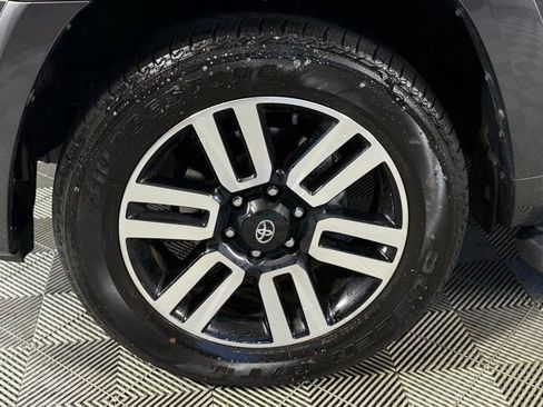 Used 2023 Toyota 4Runner Limited AWD/4WD image 12