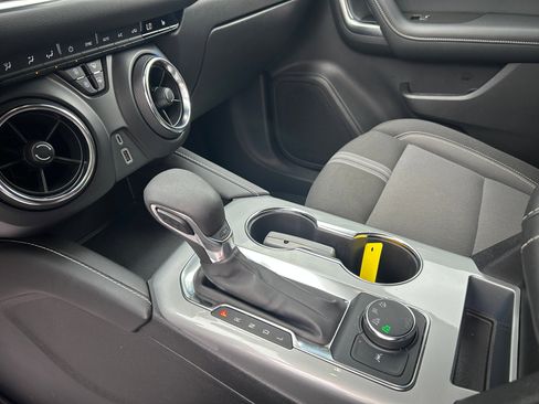 Used 2025 Chevrolet Blazer LT image 21