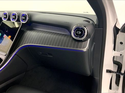 New 2026 Mercedes-Benz GLC 300 image 28
