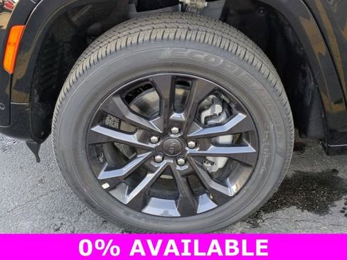 New 2026 Jeep Grand Cherokee L Limited image 30