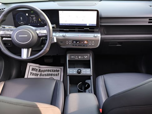 Used 2024 Hyundai Kona Limited FWD image 11