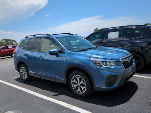 Used 2020 Subaru Forester Premium w/ Popular Package #1 AWD/4WD image 2