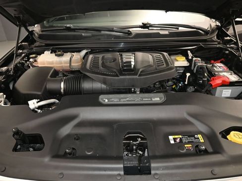 Used 2024 Jeep Wagoneer 4WD w/ Premium Group I image 28