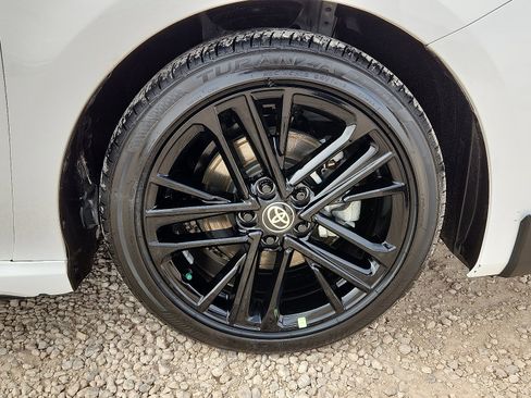 Used 2025 Toyota Camry SE image 7