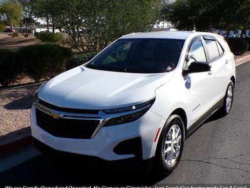 Used 2022 Chevrolet Equinox LS w/ LS Convenience Package image 3
