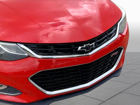 Used 2017 Chevrolet Cruze LT w/ Sun And Sound Package FWD image 36
