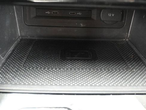 Used 2023 Volkswagen Atlas Cross Sport SEL R-Line image 25