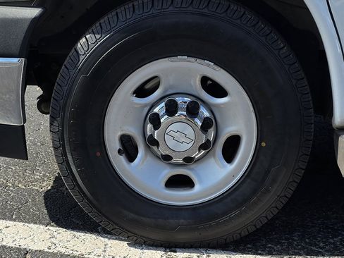 Used 2019 Chevrolet Express 3500 LT w/ LT Preferred Equipment Group image 31