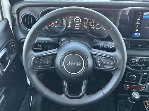Used 2024 Jeep Wrangler Unlimited Rubicon image 9