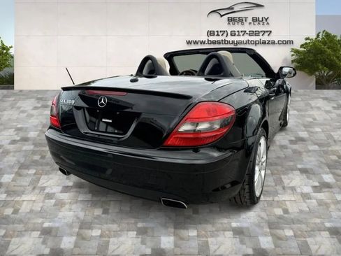 Used 2011 Mercedes-Benz SLK 300 image 12