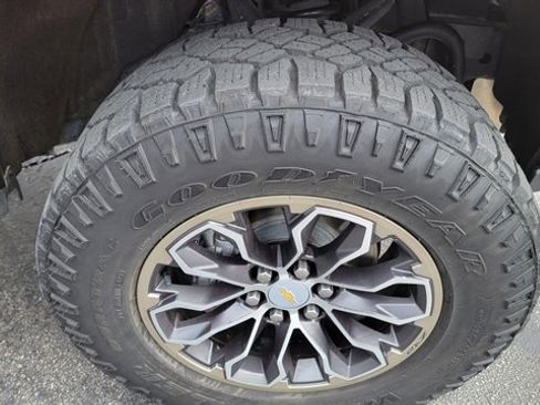Used 2020 Chevrolet Colorado ZR2 image 14